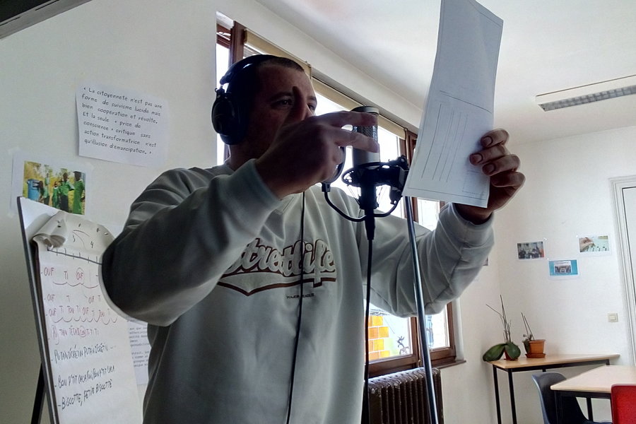 Un projet rap, de la cave au studio