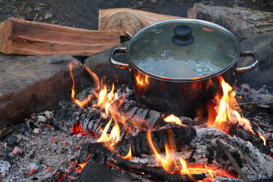 « J’aime bien qu’on soit assis autour du feu »