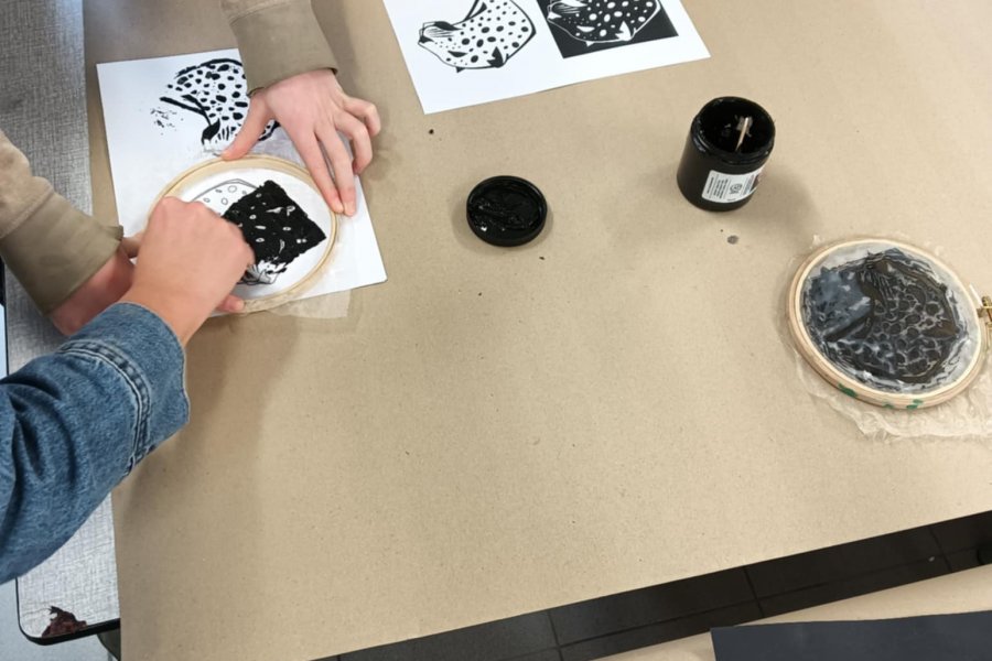 « Émergence » : sérigraphier pour faire rayonner sa créativité #649