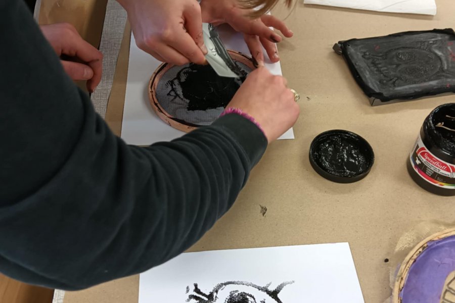 « Émergence » : sérigraphier pour faire rayonner sa créativité #649