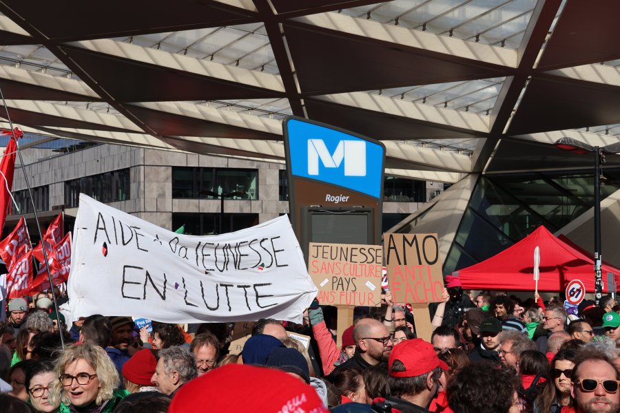 Notre secteur fortement mobilisé pour la manifestation nationale de ce 12 mars #659