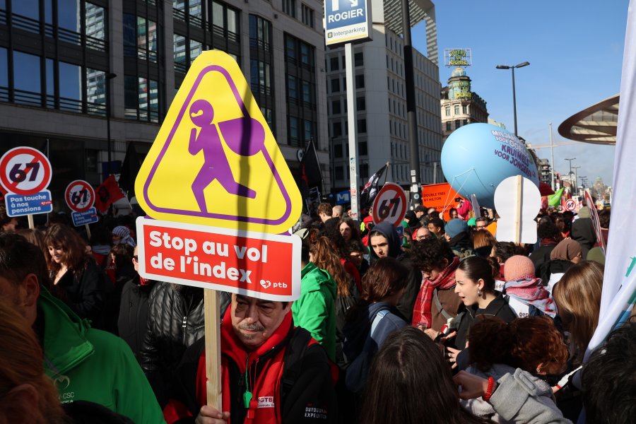Notre secteur fortement mobilisé pour la manifestation nationale de ce 12 mars #659