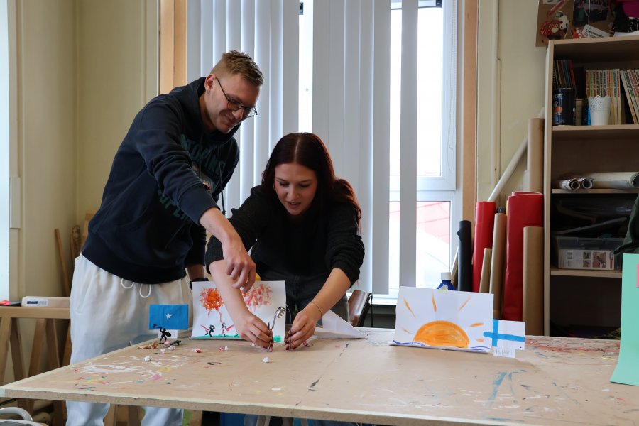 Le théâtre d'objets comme outil de lutte contre les discriminations #669