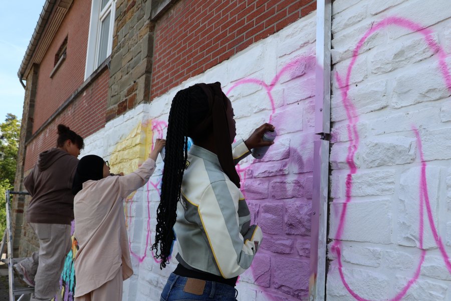 Fresque et cabane communes à Fraipont #674