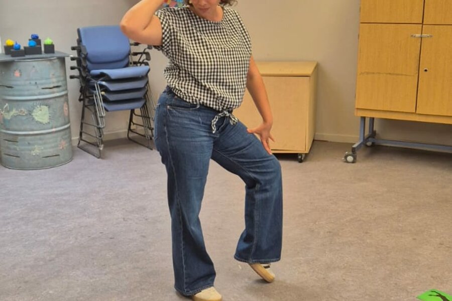 Danses, costumes et pestacles