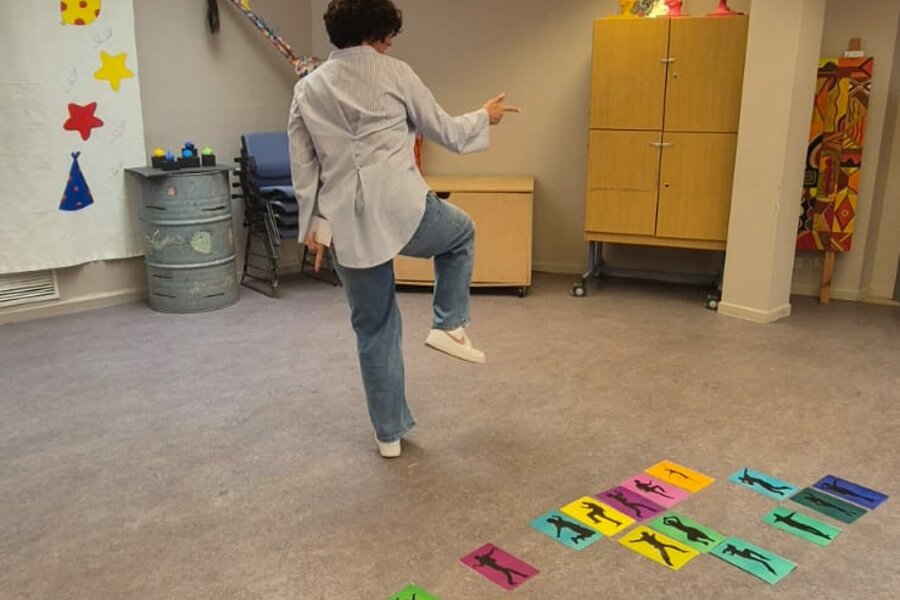 Danses, costumes et pestacles